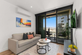 Modern Docklands - Vibrant City Stay